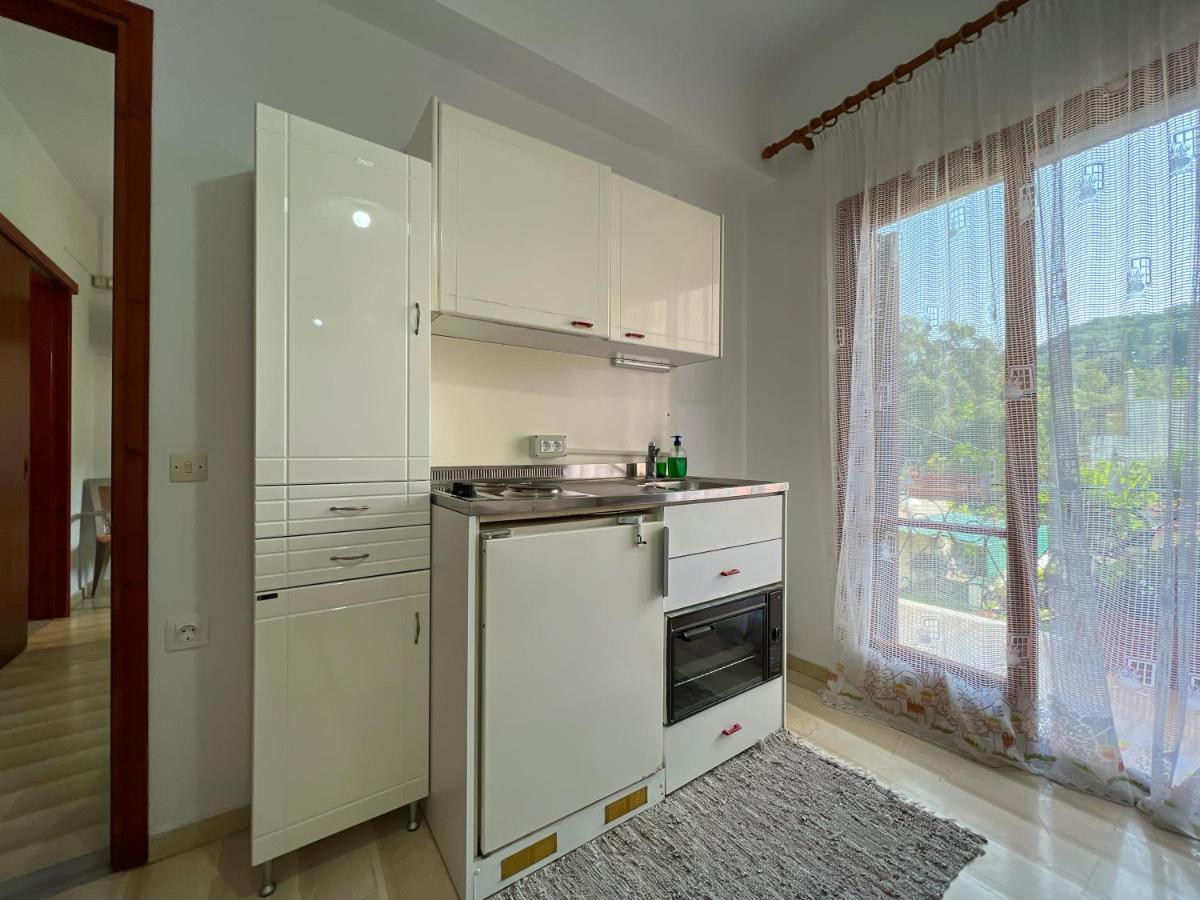 Anemone Apartment Pelekas Bagian luar foto